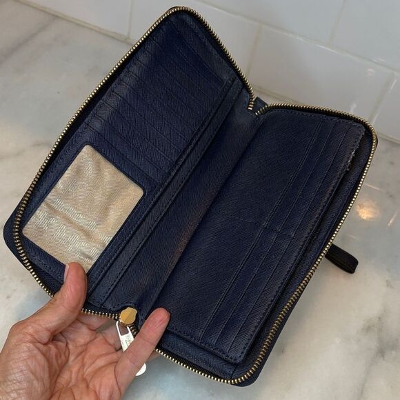 Michael Kors Saffiano Leather Full Zip Jet Set Continental Wallet - Picture 12 of 16